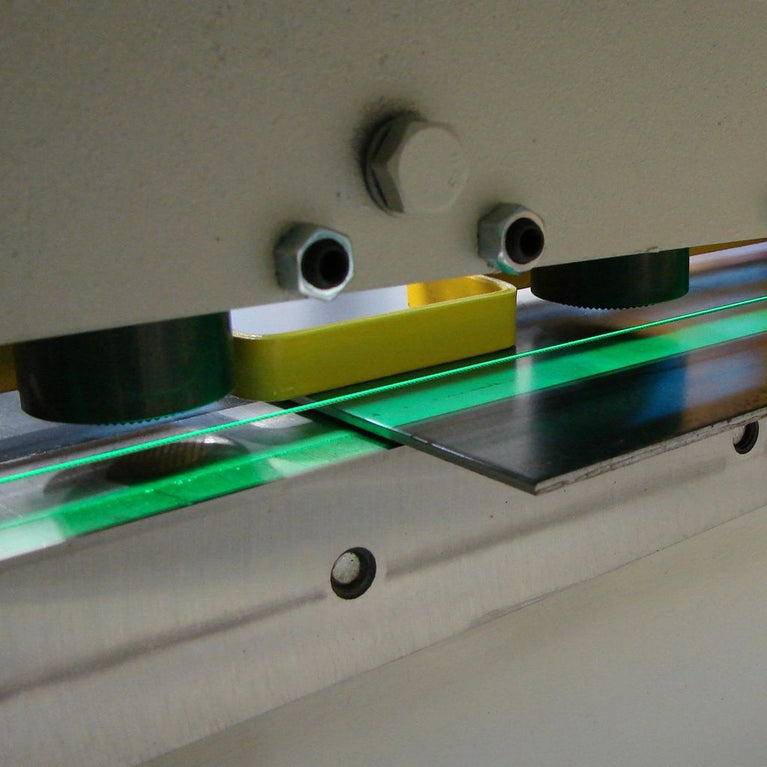 SH-5203-HD; 220V 3Phase Heavy Duty Hydraulic Shear. 52" Length 3 (1/4") Gauge Mild Steel Capacity