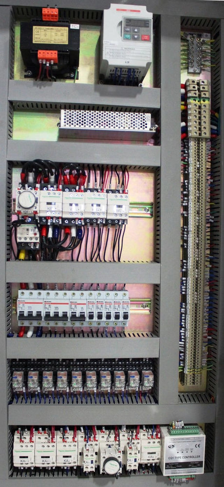 BP-17910CNC; 220V 3Phase 179Ton, 120" 2Axis Programmable Hydraulic Press Brake. Distance Between Housings is 100"