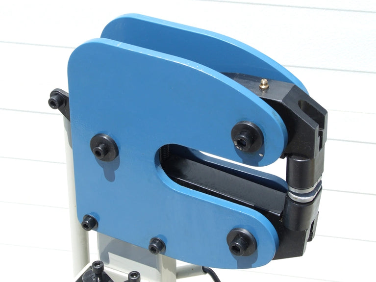 MSS-16F; Manually Operated Shrinker Stretcher. 16 Gauge Mild Steel Capacity, 6" Throat Depth