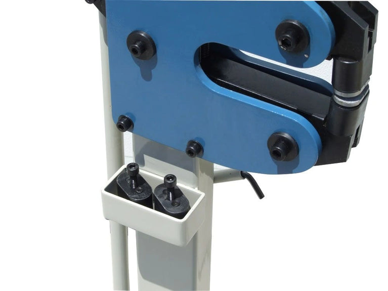 MSS-16F; Manually Operated Shrinker Stretcher. 16 Gauge Mild Steel Capacity, 6" Throat Depth