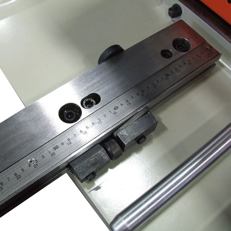 SH-120500-HD; 220V 3Phase Heavy Duty Hydraulic Shear. 120" Length, 1/2" Mild Steel Capacity