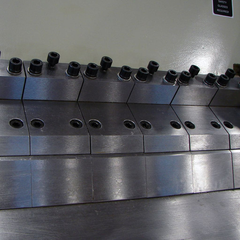 BB-4814; Manually Operated Box and Pan (Finger) Brake, 4' Length, 14 Gauge Mild Steel Capacity
